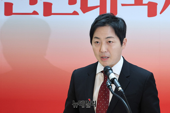 [포토] 이성배 홍준표캠프 대변인