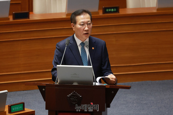 [포토] 대정부질문서 답변하는 박성재 법무부 장관