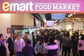 [포토] 이마트, 본업경쟁력 집약한 식료품 특화매장  '푸드마켓 고덕점' 그랜드 오픈
