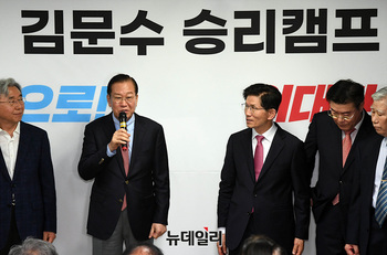 [포토] 인사말하는 권영세 비대위원장