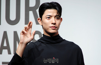 [영상] 로몬 '카리스마 눈빛'