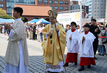 [포토] 명동성당, 예수 부활 대축일 미사