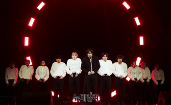 [포토] 타이틀곡 무대 선보이는 엑소 카이 