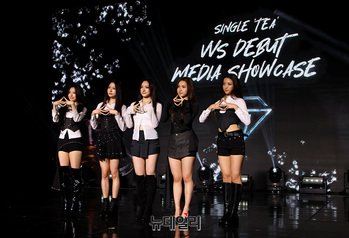 [영상] 5인조 걸그룹 'VVS' 데뷔 쇼케이스