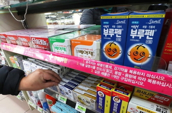 거침없던 달리던 편의점 마져 성장 둔화 … '의약품' 판매 확대는