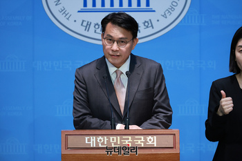 [단독] '반탄 5선' 윤상현, 김문수 공식 지지키로 … "23일 오후 金 만날 것"