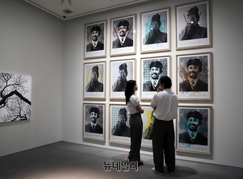 [포토] 신세계갤러리 청담 "한글 예술성 담은 전시 관람하세요"