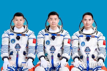 中, 유인우주선 '선저우 20호' 내일 발사 … 6개월간 우주정거장 체류 예정