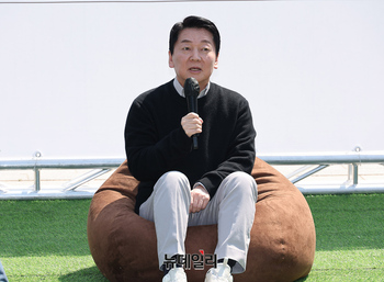 [포토] AI 토크콘서트 참석한 안철수 경선 후보