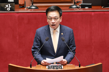 [포토] 추경 관련 제안설명 하는 최상목 부총리