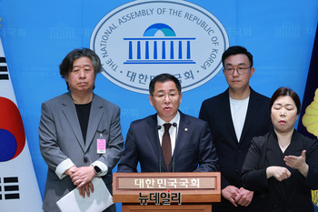 [포토] 국민사이렌 기자회견 갖는 이상휘 의원 