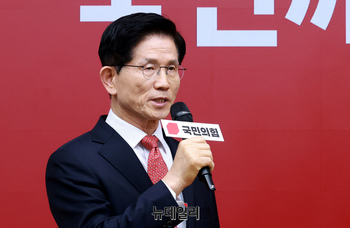 [포토] 3차 경선 진출 확정한 김문수 후보