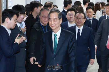 [포토] 대선 출마선언 위해 소통관 찾은 한덕수 전 국무총리