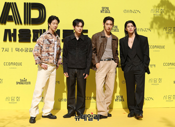 [포토] 서울패션로드 런웨이 찾은 무용수 '정성욱-강경호-한정빈-김시원'