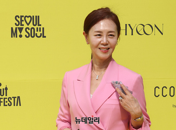 [포토] 서울패션로드 런웨이 찾은 배우 조민희