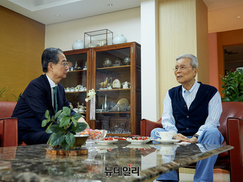 [포토] 김종인 전 비대위원장 만난 한덕수 예비후보
