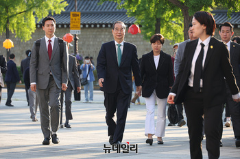 [포토] '단일화 회동' 향하는 한덕수 후보