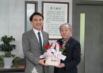 강원도 노인인구 대비 노인일자리 비율, 전국 2위 … 김진태 