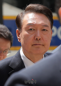 [포토] 오후 재판 출석하는 윤석열 전 대통령