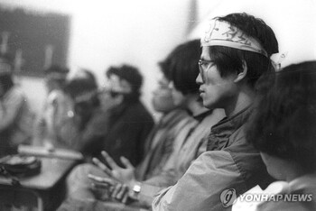 '노동 대부' 사회주의 붕괴에 