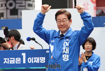 [포토] 대구 동성로 찾은 이재명 대선 후보 