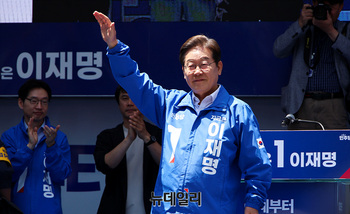 [포토] PK 표심 공략하는 이재명 후보 