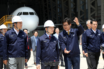 [포토] 경남 사천 우주항공청 현장방문한 김문수 후보
