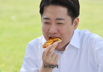 [영상] 피자먹는 이준석 대선후보