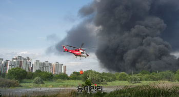 [포토] 광주 화재현장 향하는 소방헬기 