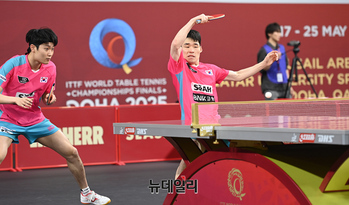 [포토] 남자복식 64강 출전한 장우진-조대성