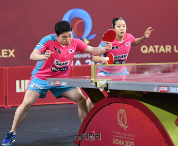 [포토] 혼성복식 64강 출전한 임종훈-신유빈 선수
