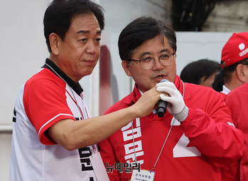[포토] 김문수 지원 나선 함운경 당협위원장
