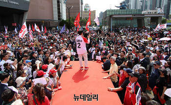 [포토] 시민들로 가득 찬 김문수 유세장 