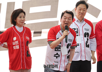 [포토] 지원 유세하는 안철수 공동선대위원장