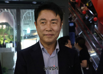 [포토] 다큐영화 '부정선거' 감독 맡은 이영돈 PD