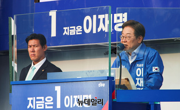 [포토] 지역구 '계양'서 지지호소하는 이재명 후보 