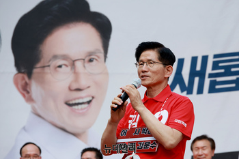 [포토] 광명 찾는 김문수 국민의힘 대통령 후보