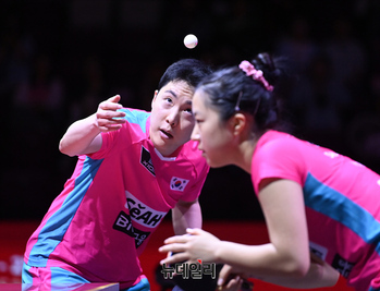 [포토] 탁구세계선수권대회 혼합복식 8강 임종훈-신유빈 선수