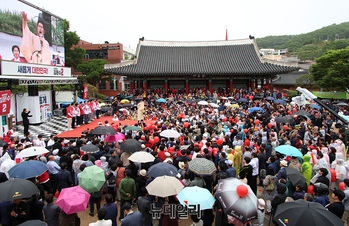 [포토] 안동시민들로 가득 찬 김문수 유세장 