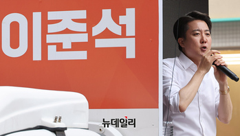 [포토] 분당 서현역 찾은 이준석 개혁신당 후보