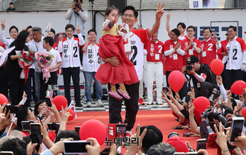 [포토] 경기 용인서 유세 이어가는 김문수 대선후보