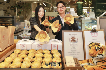 [포토] 현대백화점 "더현대 서울 '호과당' 팝업서 한국식 타코파이 맛보세요"