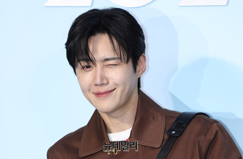 [영상] 배우 김선호 '수줍고 떨리는 윙크'
