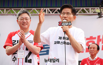 [포토] 원주서 지지호소하는 김문수 후보 