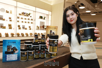 [포토] 현대백화점 목동점 "건강기능식품 '고헬씨' 만나세요"