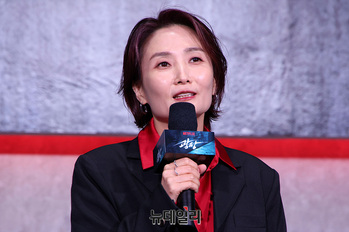 [포토] 넷플릭스 '광장' 소개하는 박경림 