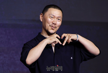 [영상] 오징어게임3 양동근 '깜찍 하트'