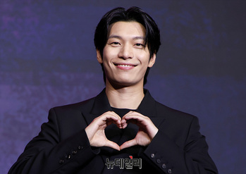 [영상] 오징어게임3 위하준 '따스한 미소'