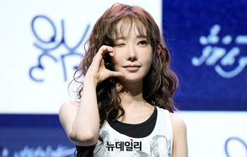 [포토] QWER 마젠타 '깜찍 윙크'