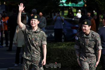 [영상] BTS 정국-지민 '완전체로 돌아올게요'